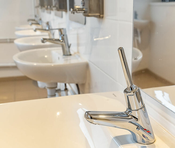 Des sanitaires neufs pour les écoles du 19 ème